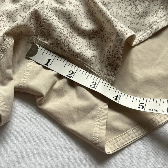 NWOT Outdoor Voices, Hudson, Cream Patterned, Running Shorts, Size M - Picture 12 of 12